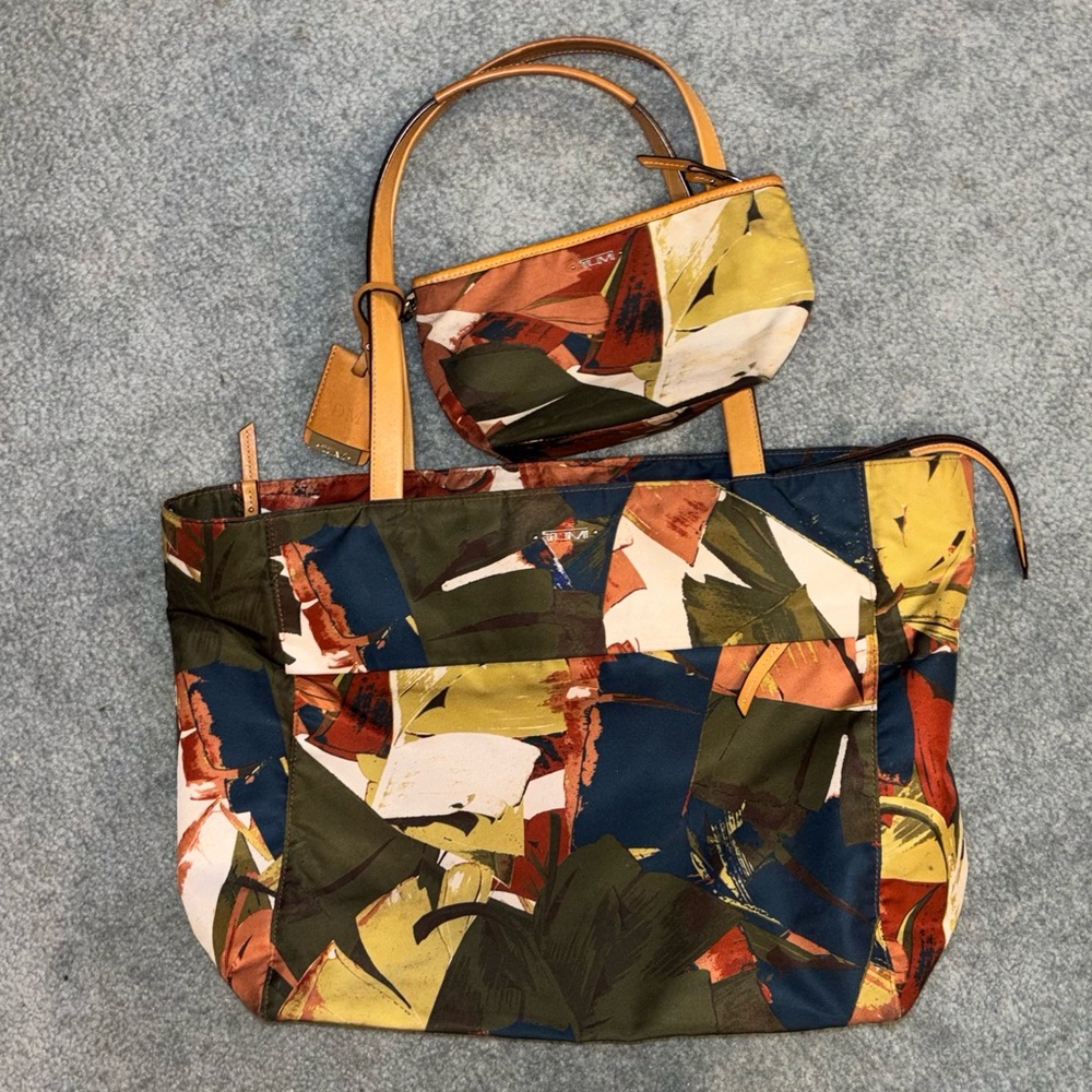 TUMI Voyager M Printed Nylon Tote Bag Abstract Multicolor Leather Trim + Pouch